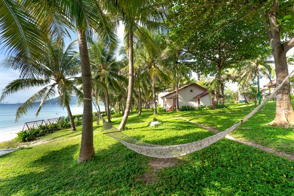 Discover Inexpensive Adventures: Top Tips for Budget-Friendly Exploration of Wales' Castles!