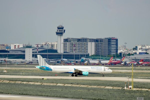 Discover the Top UK Spots for Immersing in Post-War British Architecture History